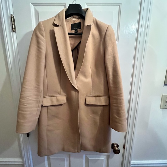 Banana Republic 3/4 length camel coat, size 8. EUC - Picture 2 of 6